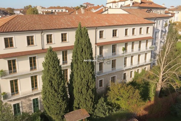intera palazzina in vendita a Cassano d'Adda in zona Groppello d'Adda