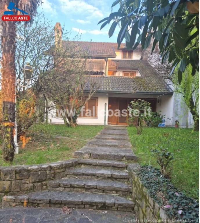 appartamento in vendita a Cassano d'Adda in zona Cascate