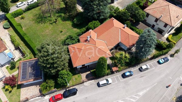 casa indipendente in vendita a Cassano d'Adda in zona Groppello d'Adda