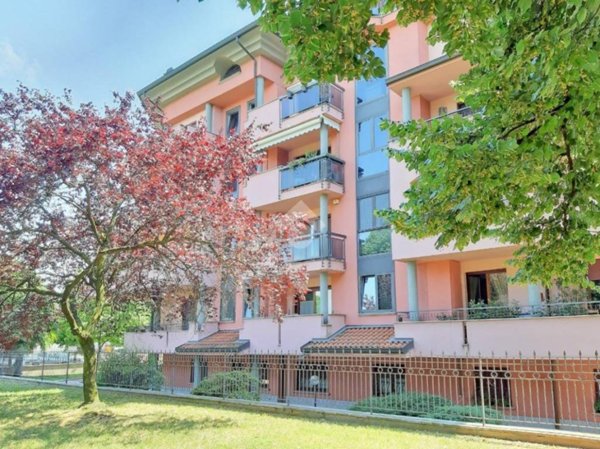 appartamento in vendita a Cassano d'Adda in zona Groppello d'Adda