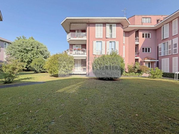appartamento in vendita a Cassano d'Adda in zona Groppello d'Adda