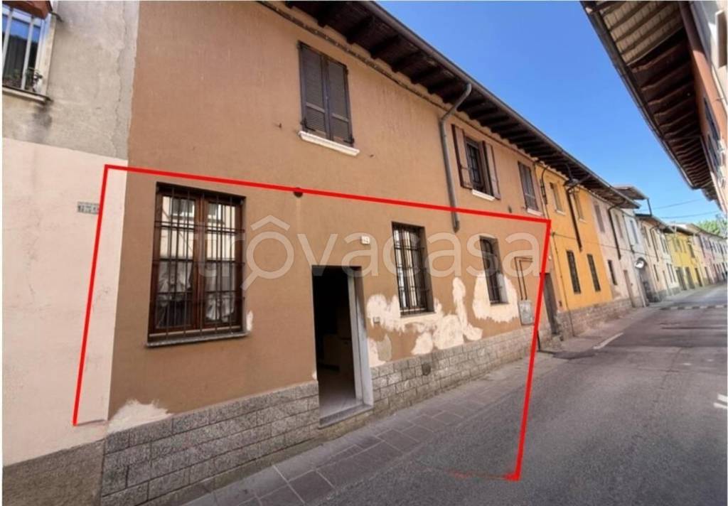 appartamento in vendita a Cassano d'Adda in zona Groppello d'Adda