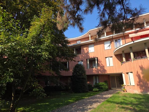 appartamento in vendita a Cassano d'Adda in zona Groppello d'Adda