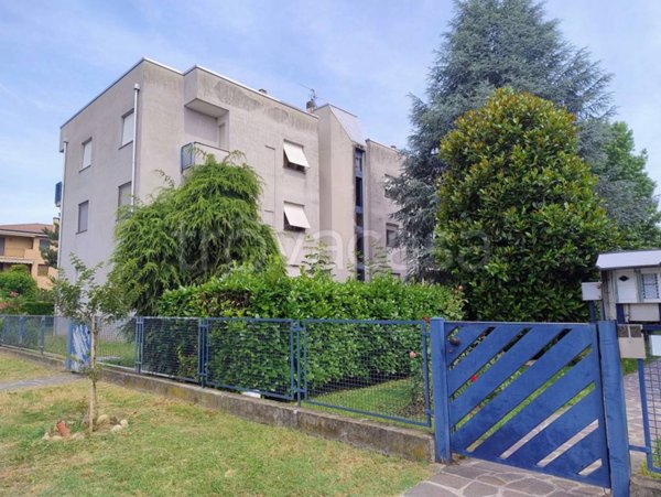 appartamento in vendita a Cassano d'Adda in zona Groppello d'Adda