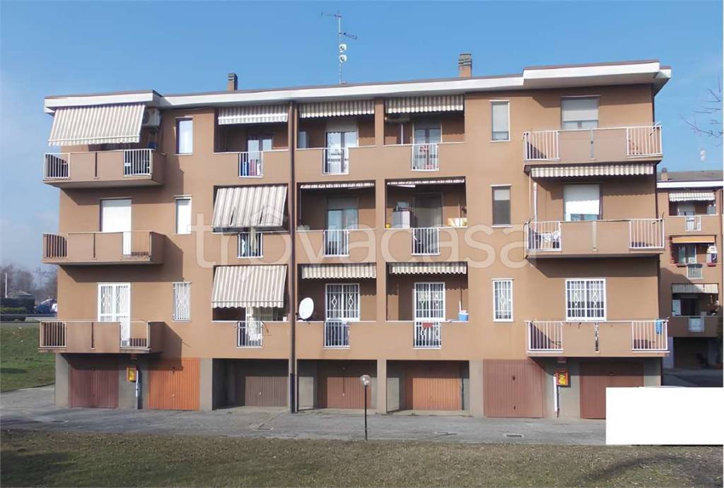 appartamento in vendita a Cassano d'Adda in zona Cascate