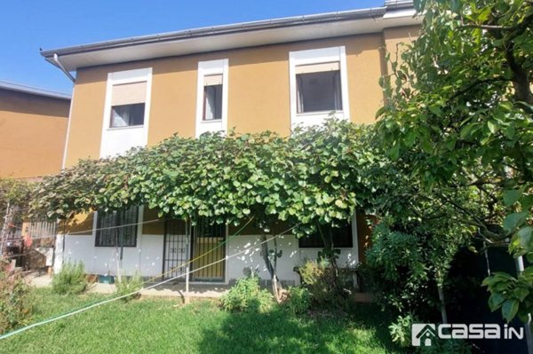 casa indipendente in vendita a Cassina de' Pecchi
