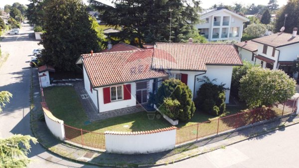 casa indipendente in vendita a Cassina de' Pecchi