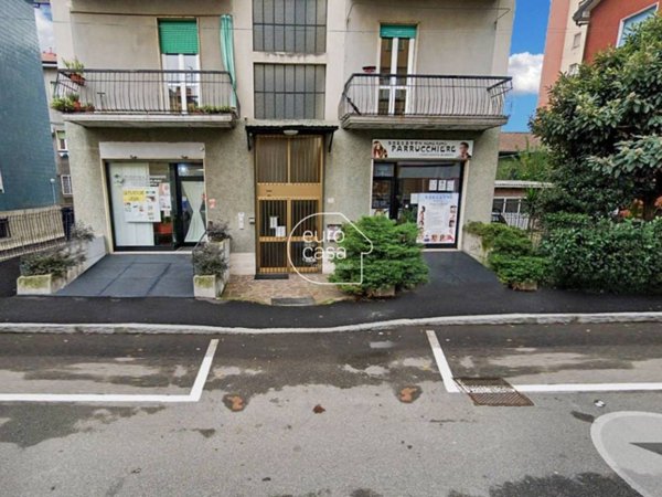 negozio in vendita a Cassina de' Pecchi