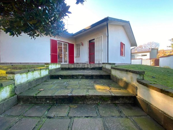 casa indipendente in vendita a Cassina de' Pecchi