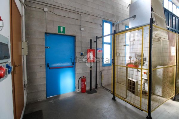 capannone in vendita a Cassina de' Pecchi