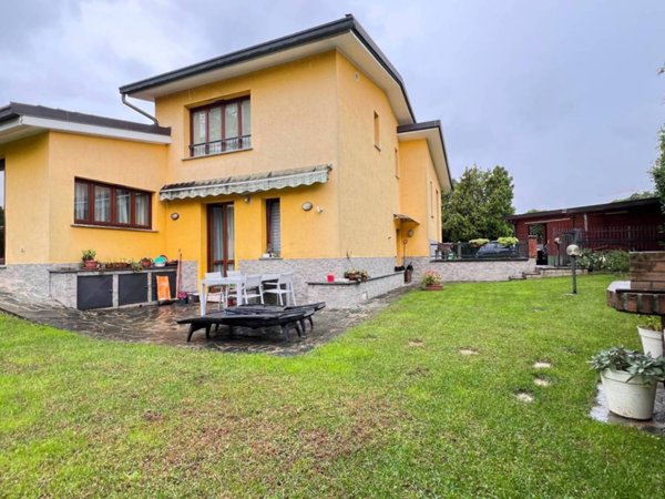 casa indipendente in vendita a Cassina de' Pecchi