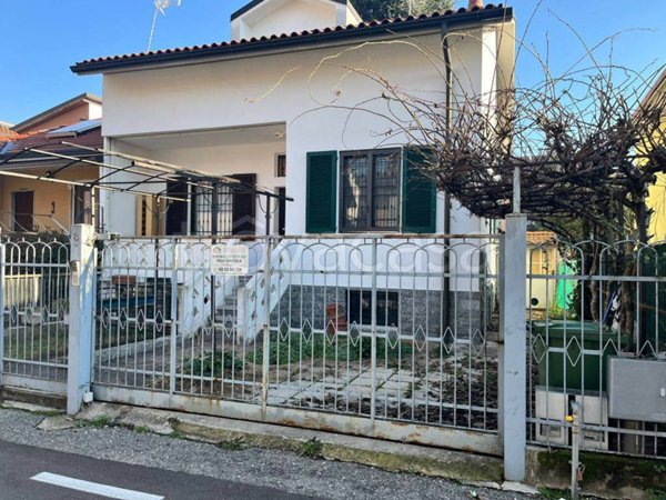 casa indipendente in vendita a Cassina de' Pecchi