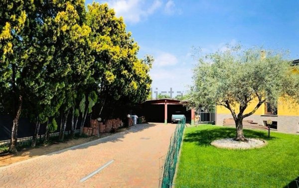 casa indipendente in vendita a Cassina de' Pecchi