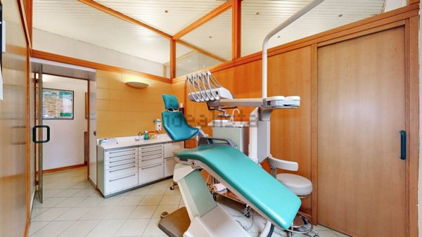 ufficio in vendita a Cassina de' Pecchi