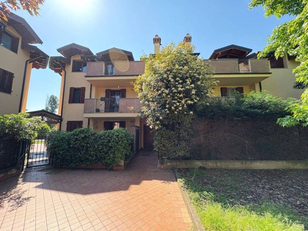 appartamento in vendita a Cassina de' Pecchi in zona Sant'Agata Martesana