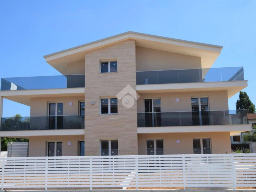 appartamento in vendita a Cassina de' Pecchi in zona Sant'Agata Martesana