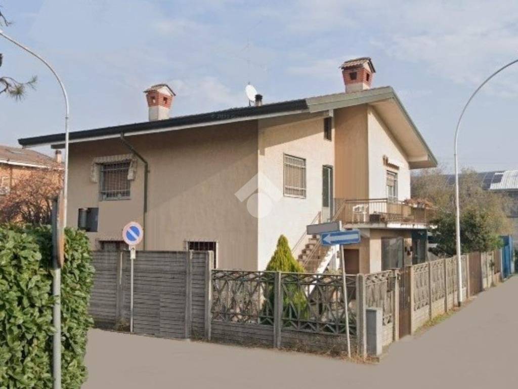 casa indipendente in vendita a Cassina de' Pecchi