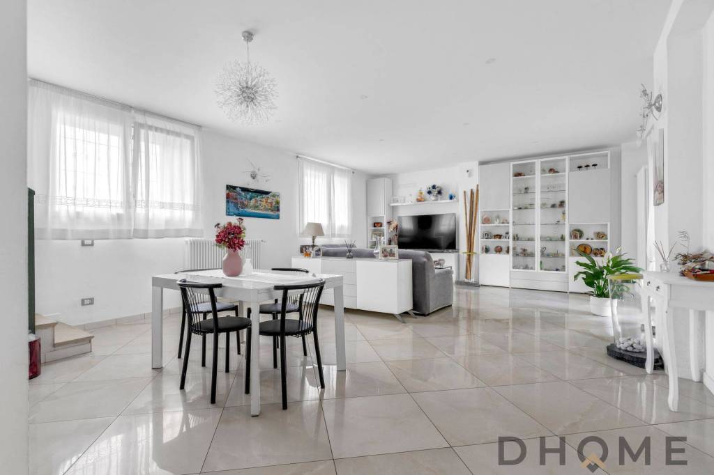 casa indipendente in vendita a Cassina de' Pecchi