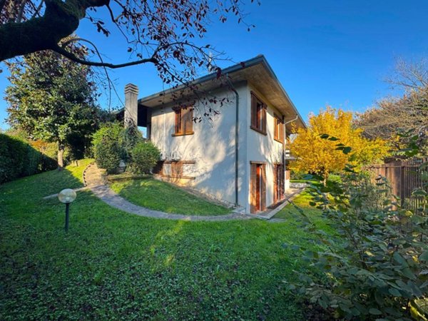 casa indipendente in vendita a Cassina de' Pecchi