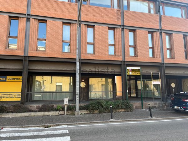 ufficio in vendita a Cassina de' Pecchi