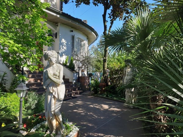 casa indipendente in vendita a Cassina de' Pecchi