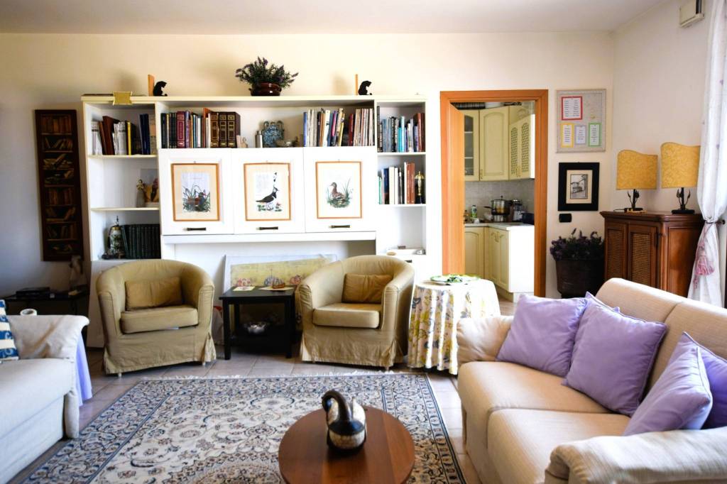 appartamento in vendita a Cassina de' Pecchi in zona Sant'Agata Martesana