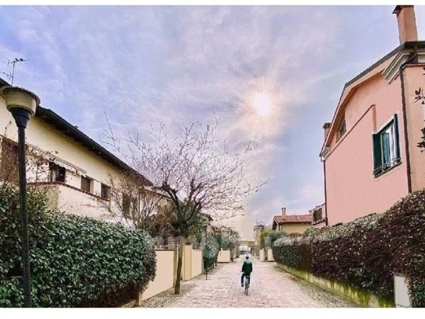 appartamento in vendita a Cassina de' Pecchi in zona Sant'Agata Martesana