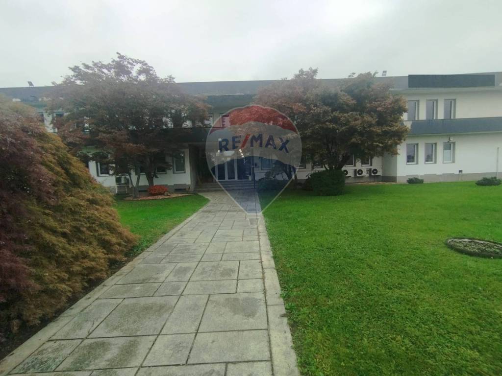 locale commerciale in vendita a Cassina de' Pecchi