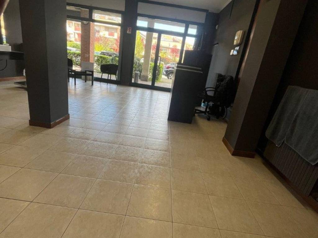 negozio in vendita a Cassina de' Pecchi