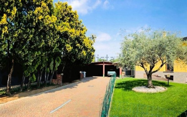 casa indipendente in vendita a Cassina de' Pecchi