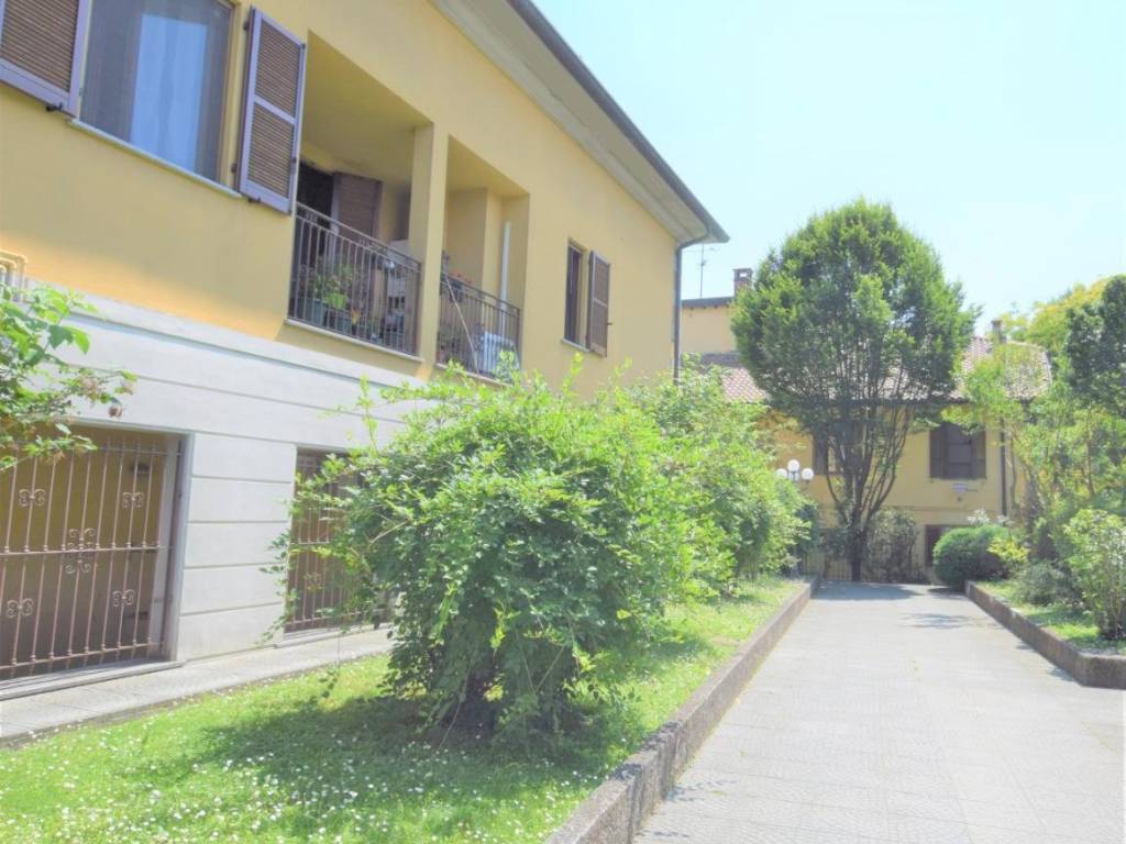 appartamento in vendita a Cassina de' Pecchi in zona Sant'Agata Martesana