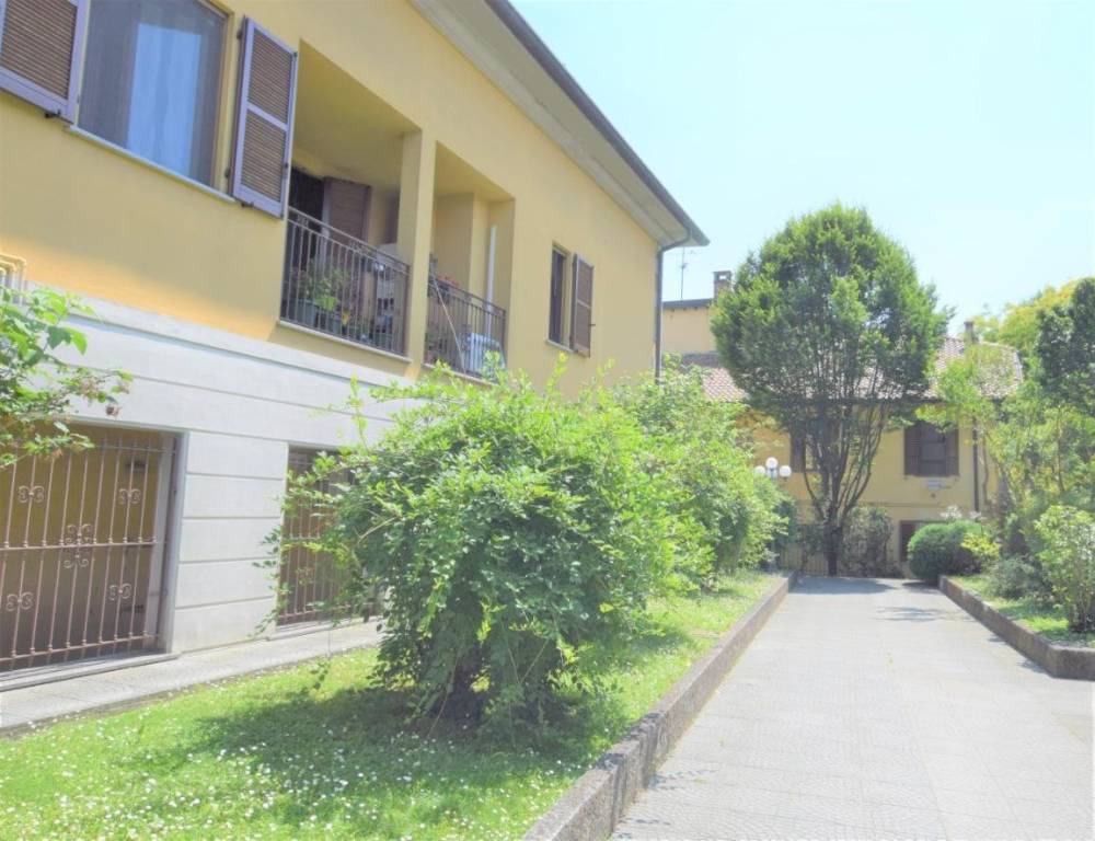 appartamento in vendita a Cassina de' Pecchi in zona Sant'Agata Martesana