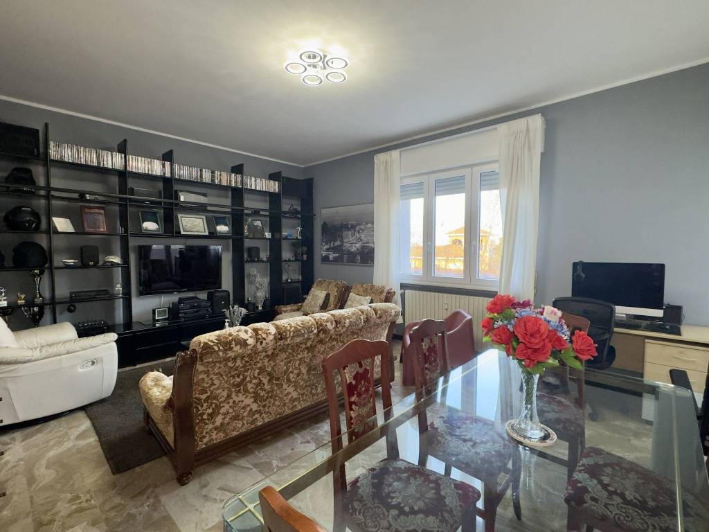 casa indipendente in vendita a Cassina de' Pecchi in zona Sant'Agata Martesana