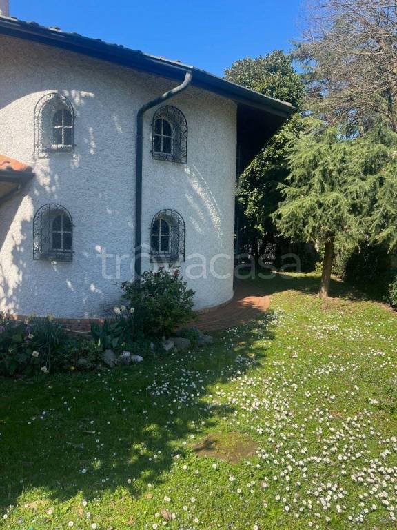 casa indipendente in vendita a Cassina de' Pecchi