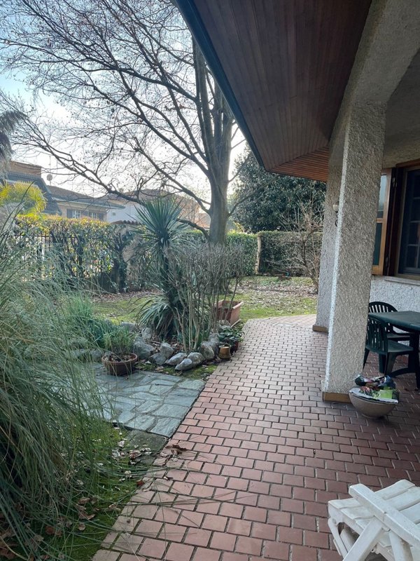 casa indipendente in vendita a Cassina de' Pecchi