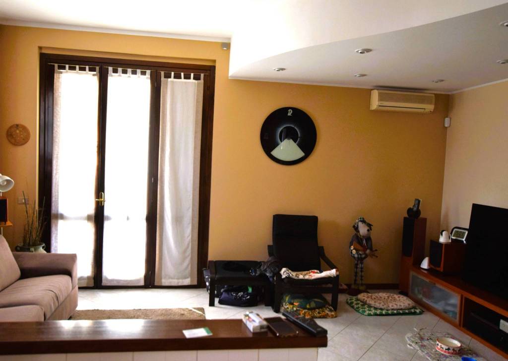 appartamento in vendita a Cassina de' Pecchi in zona Sant'Agata Martesana