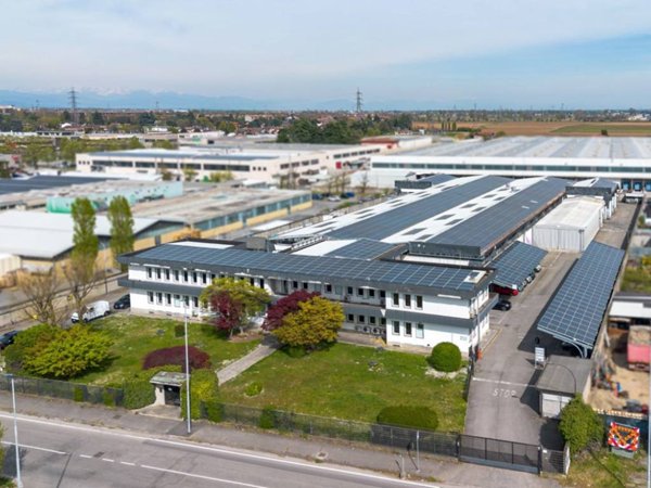 locale commerciale in vendita a Cassina de' Pecchi