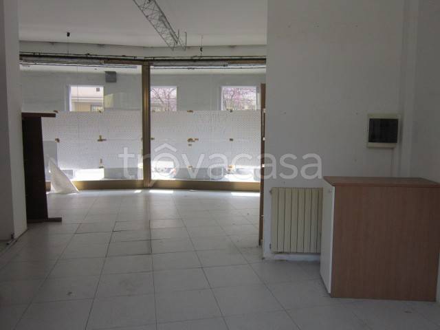 negozio in vendita a Cassina de' Pecchi