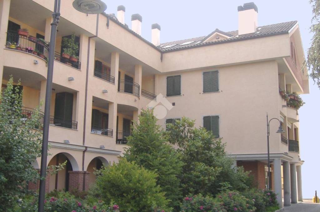 ufficio in vendita a Cassina de' Pecchi in zona Sant'Agata Martesana