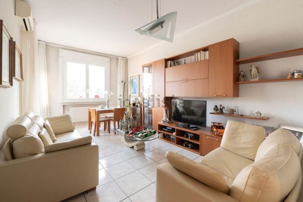 appartamento in vendita a Cassina de' Pecchi in zona Sant'Agata Martesana
