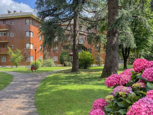 appartamento in vendita a Cassina de' Pecchi in zona Sant'Agata Martesana
