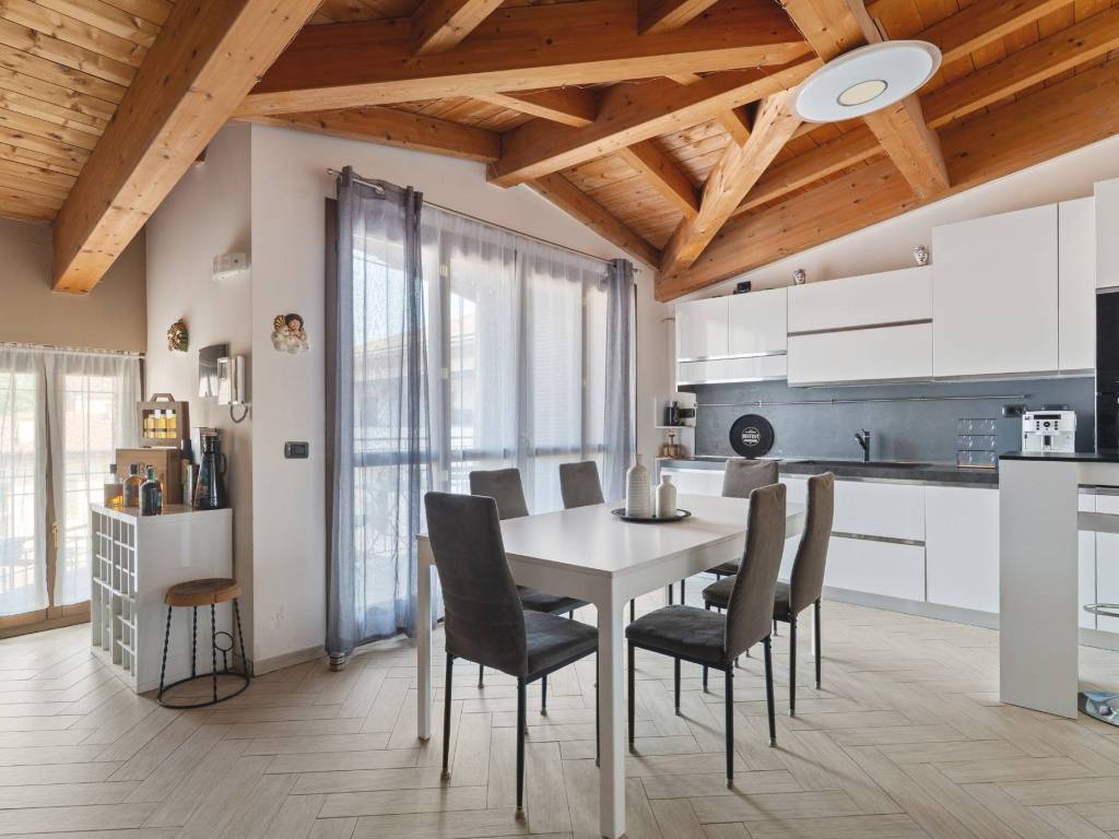 appartamento in vendita a Cassina de' Pecchi in zona Sant'Agata Martesana