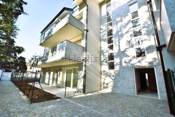appartamento in vendita a Cassina de' Pecchi in zona Sant'Agata Martesana