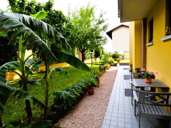 casa indipendente in vendita a Cassina de' Pecchi in zona Sant'Agata Martesana