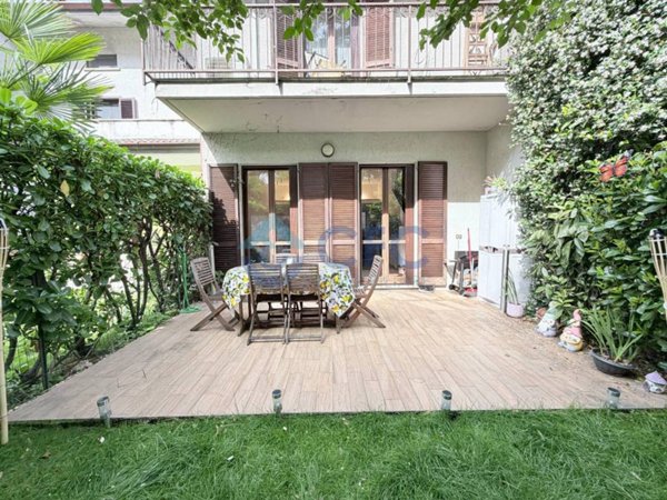casa indipendente in vendita a Cassina de' Pecchi in zona Sant'Agata Martesana