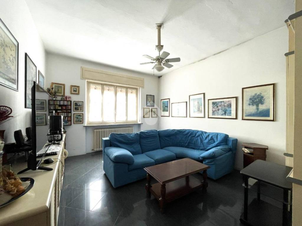 casa indipendente in vendita a Cassinetta di Lugagnano