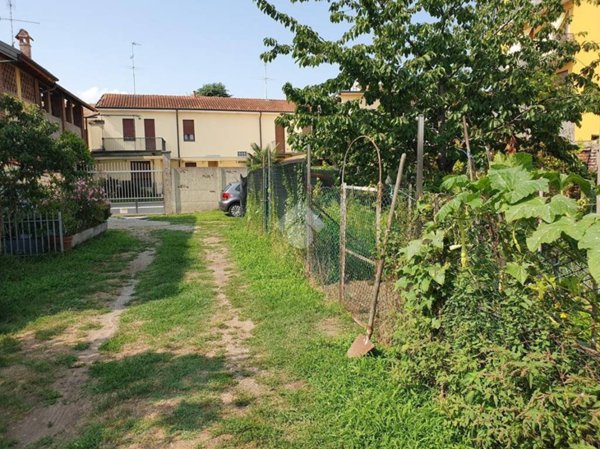 appartamento in vendita a Cassinetta di Lugagnano