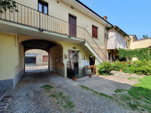 appartamento in vendita a Cassinetta di Lugagnano