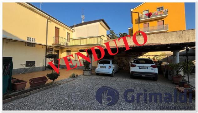 casa indipendente in vendita a Cassinetta di Lugagnano