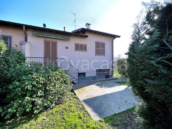casa indipendente in vendita a Cassinetta di Lugagnano